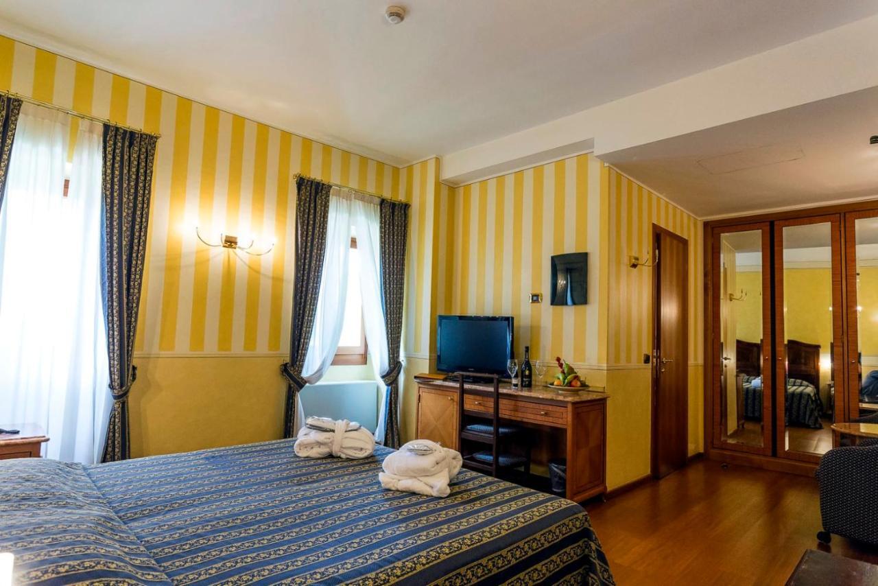 Hotel Porta Del Sole Soiano Del Lago Exterior photo
